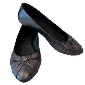 Chic Black Leather Flats